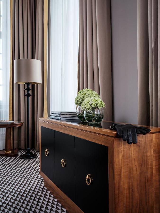 Althoff Grandhotel Schloss Bensberg Bergisch Gladbach Ngoại thất bức ảnh A room at the hotel